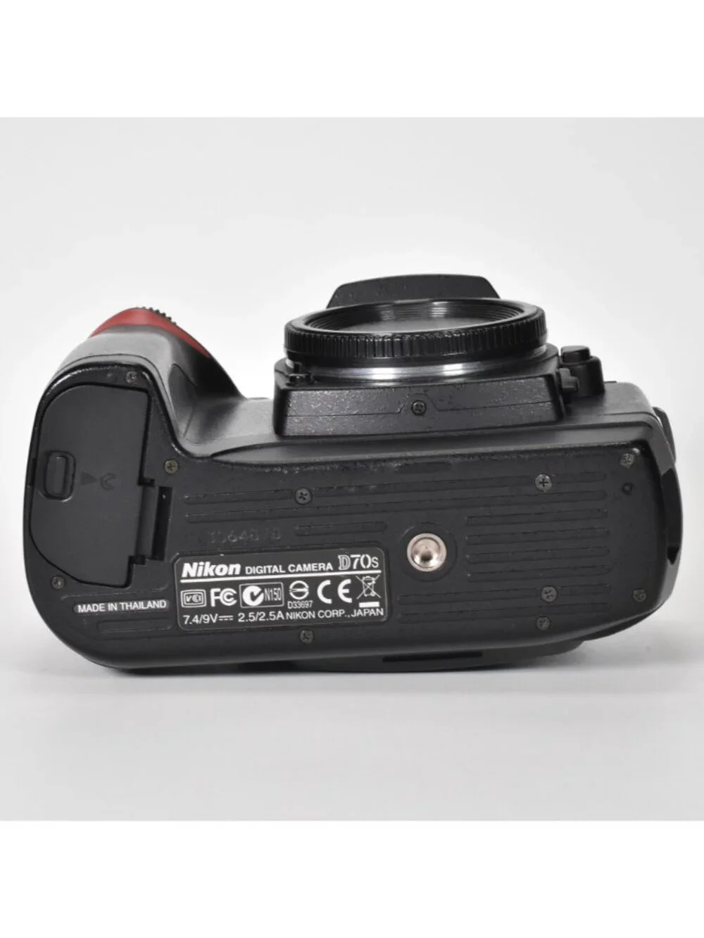 Nikon D70S DSLR Digital Camera 6.1MP Nikon AF-S DX 55-200mm Lens 1GB CF Card
